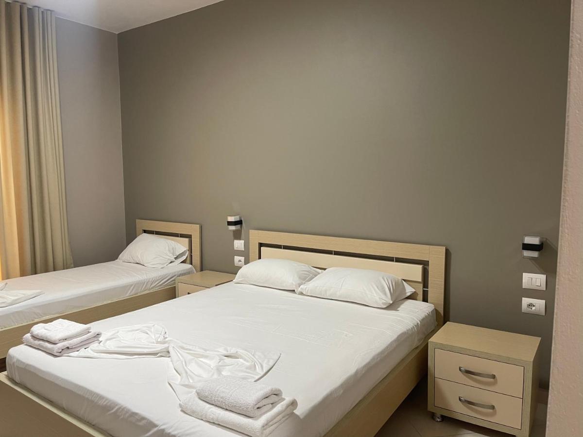 Season Inn เดอร์มี ภายนอก รูปภาพ
