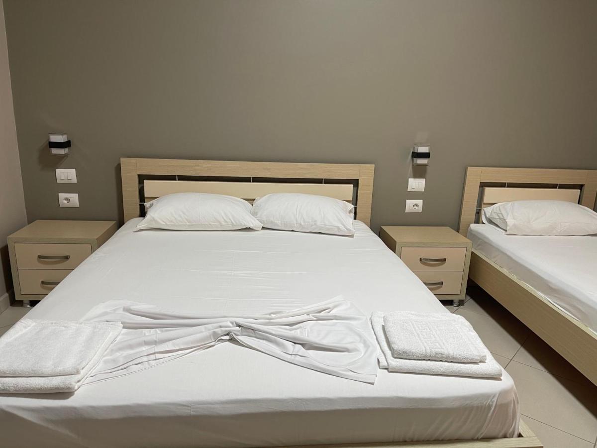 Season Inn เดอร์มี ภายนอก รูปภาพ