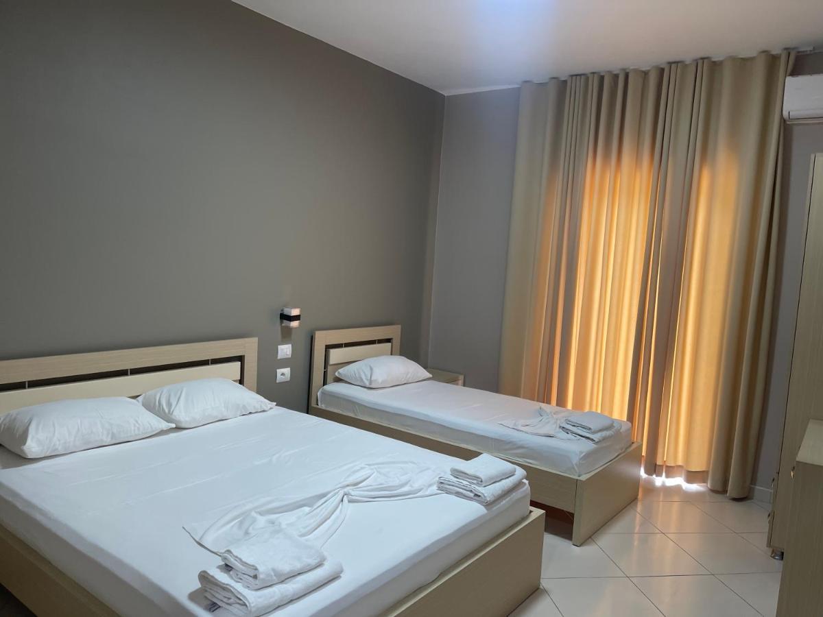 Season Inn เดอร์มี ภายนอก รูปภาพ