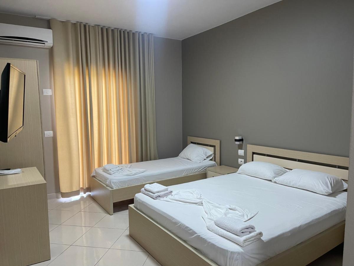 Season Inn เดอร์มี ภายนอก รูปภาพ