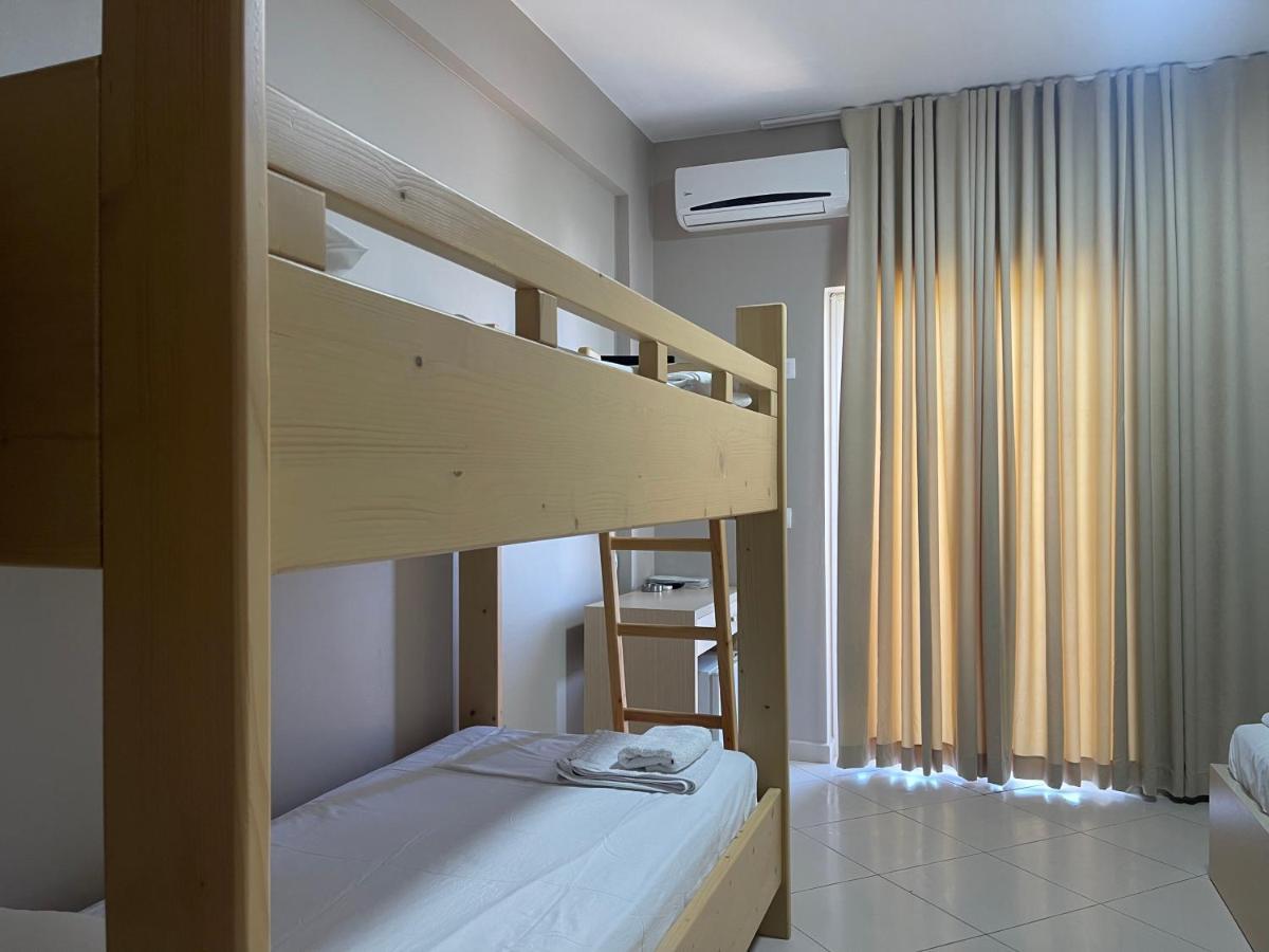 Season Inn เดอร์มี ภายนอก รูปภาพ