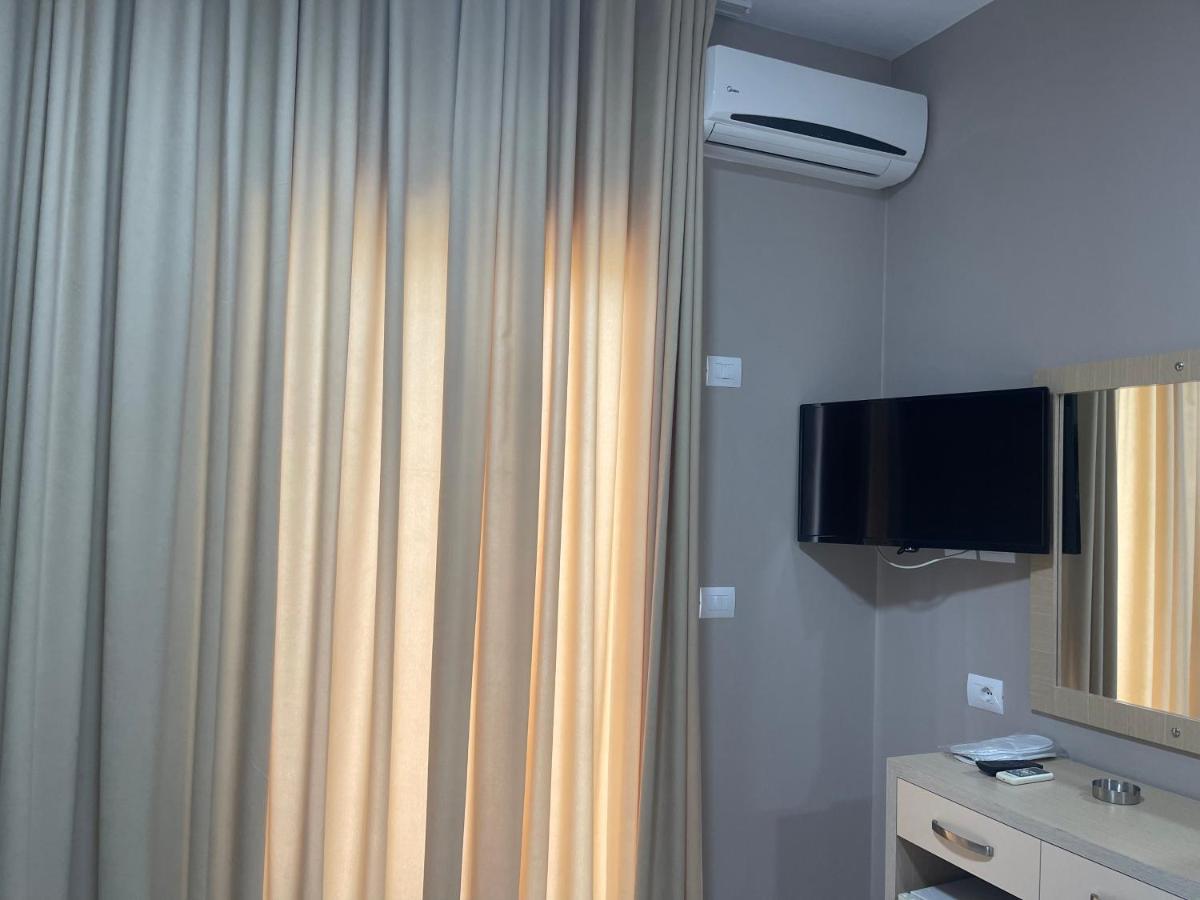 Season Inn เดอร์มี ภายนอก รูปภาพ